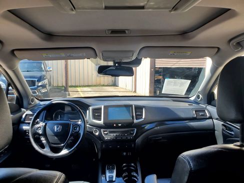 Used 2016 Honda Pilot Touring image 33