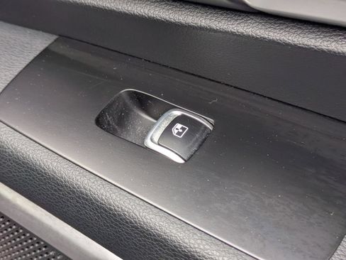 Used 2025 Kia Telluride S AWD/4WD image 36
