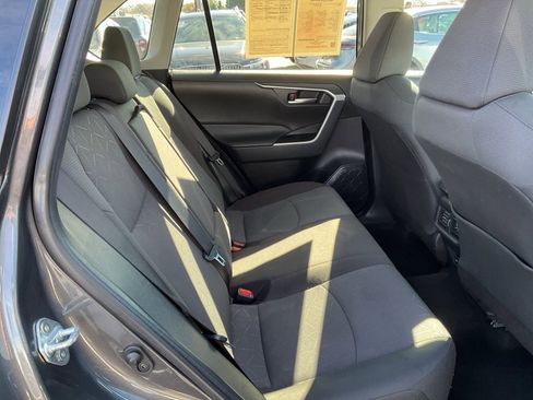 Used 2024 Toyota RAV4 XLE image 18