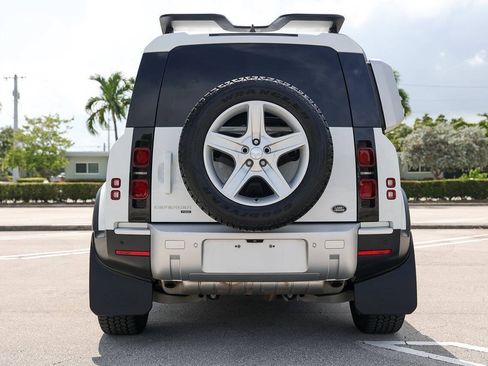 Used 2022 Land Rover Defender 110 SE AWD/4WD image 17