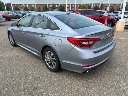 Used 2017 Hyundai Sonata Sport w/ Value Edition Package 02 FWD image 4