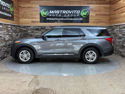 Used 2021 Ford Explorer XLT AWD/4WD image 7