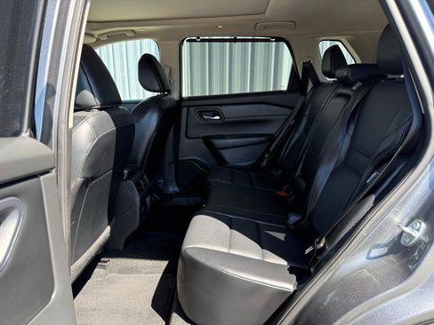 Used 2024 Nissan Rogue SV w/ SV Premium Package FWD image 5