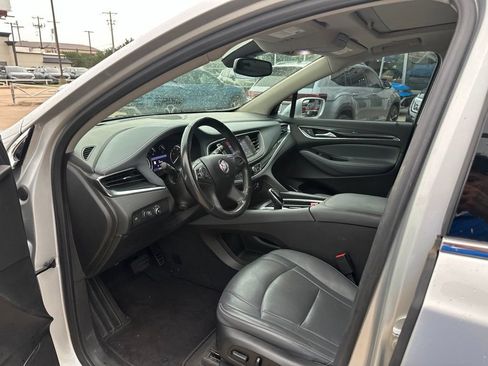 Used 2020 Buick Enclave Premium w/ Sun and Sites Package FWD image 9