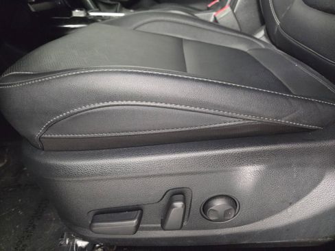Used 2024 Kia Seltos EX FWD image 11