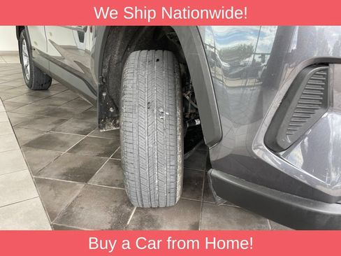 Used 2022 Toyota RAV4 XLE w/ Convenience Package AWD/4WD image 19