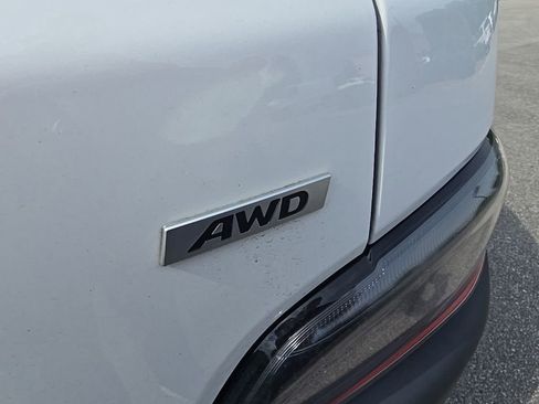 Certified 2022 Hyundai Kona SE AWD/4WD image 8
