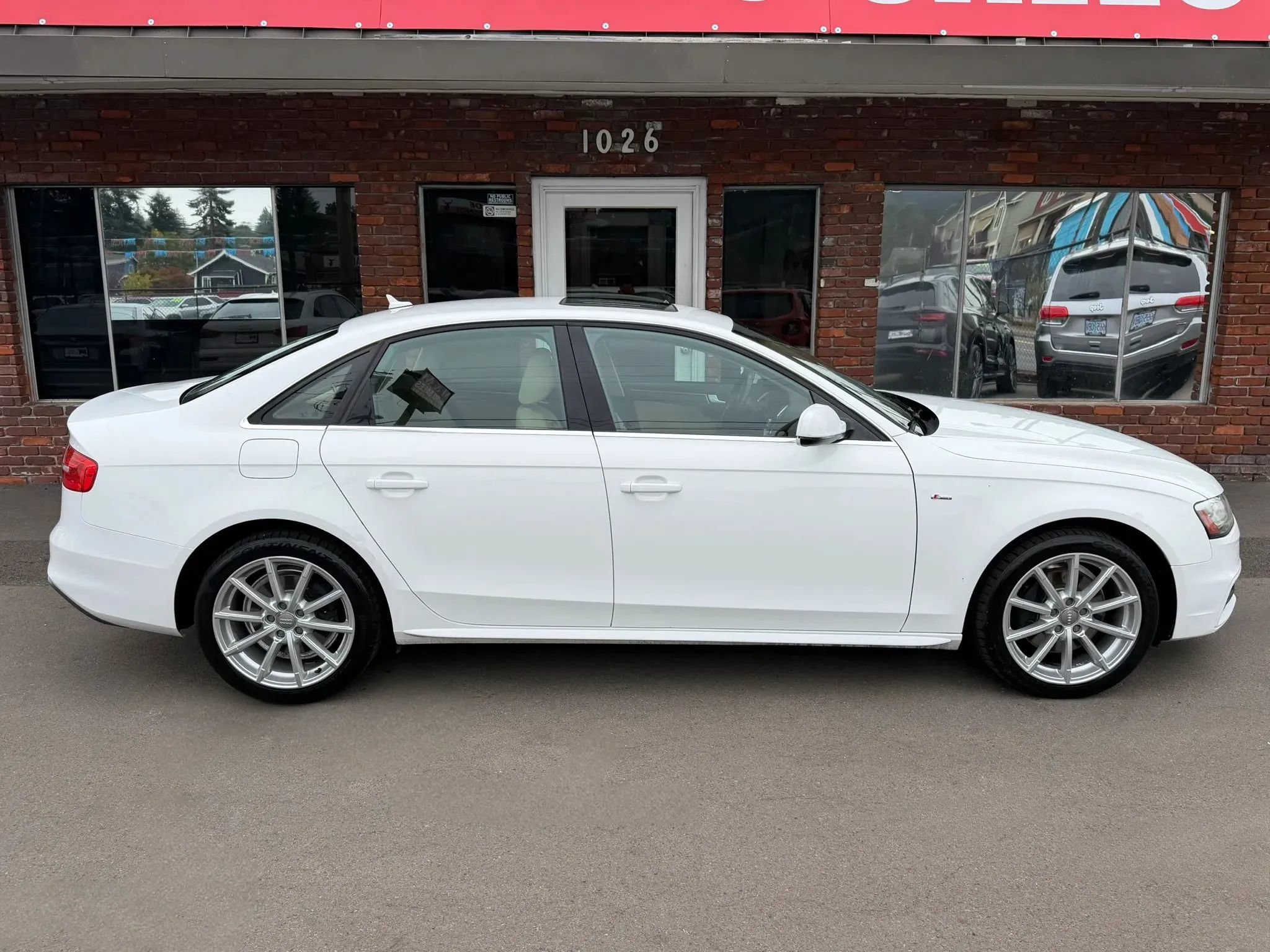 Used 2015 Audi A4 2.0T Premium Plus w/ Technology Package AWD/4WD image 2