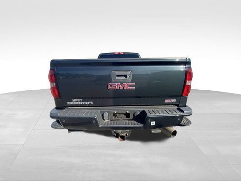 Used 2017 GMC Sierra 2500 SLT w/ Duramax Plus Package AWD/4WD image 10