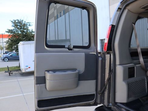 Used 2012 GMC Savana 2500 Extended image 52