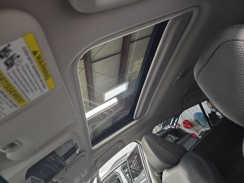 Certified 2024 Subaru Crosstrek 2.0i Premium AWD/4WD image 14