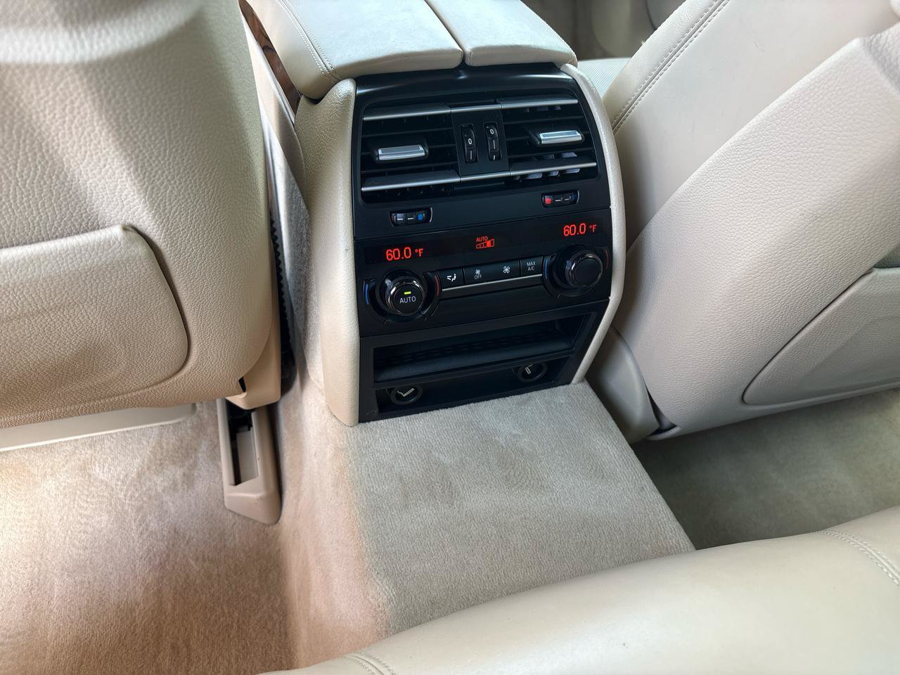 Used 2014 BMW 750i RWD image 11