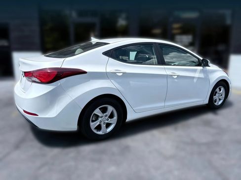 Used 2015 Hyundai Elantra SE FWD image 5