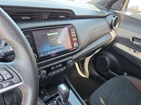 Used 2024 Nissan Kicks SR image 17