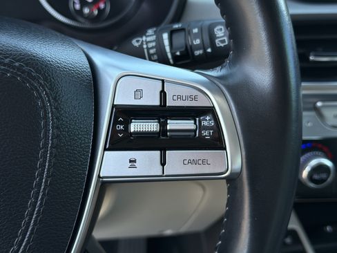 Used 2022 Kia Telluride S FWD image 24