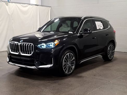 Used 2026 BMW X1 xDrive28i w/ Technology Package AWD/4WD image 3