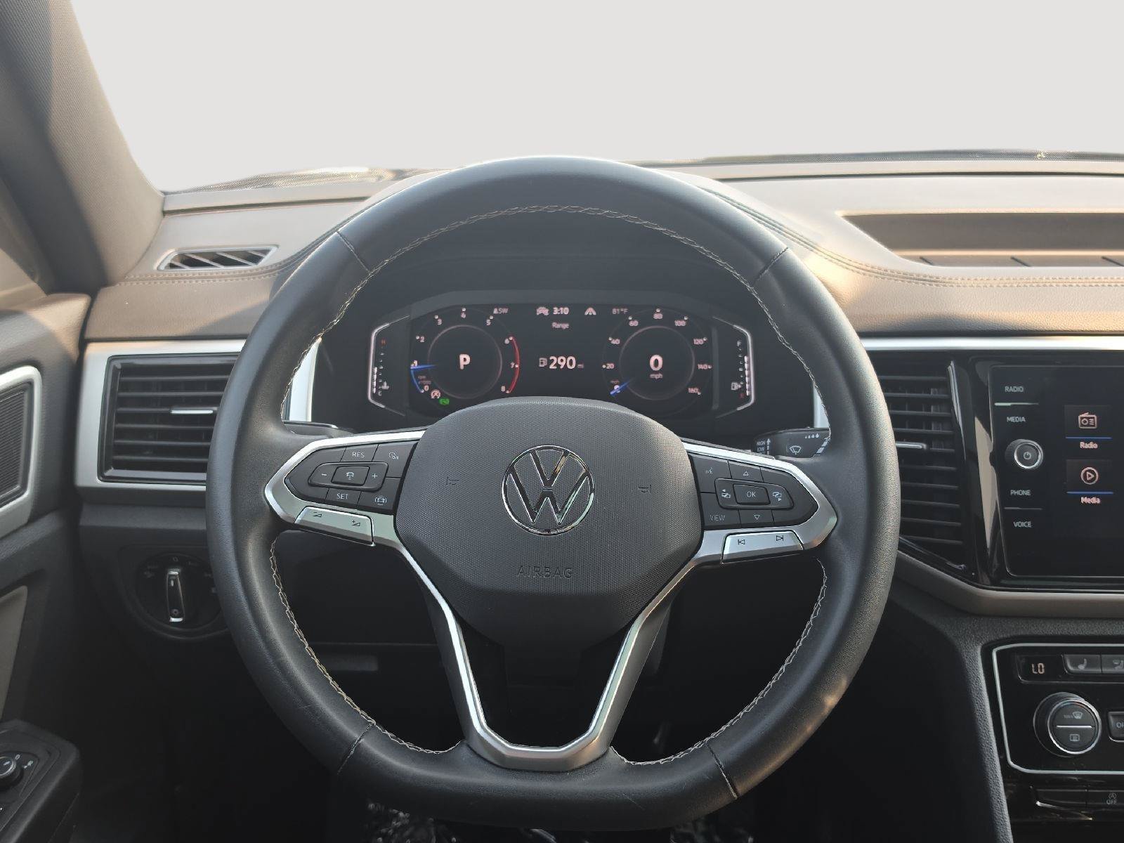 Certified 2023 Volkswagen Atlas Cross Sport SE w/ Panoramic Sunroof Package AWD/4WD image 15