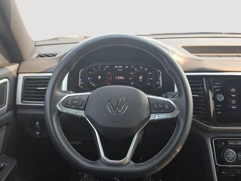 Certified 2023 Volkswagen Atlas Cross Sport SE w/ Panoramic Sunroof Package AWD/4WD image 15