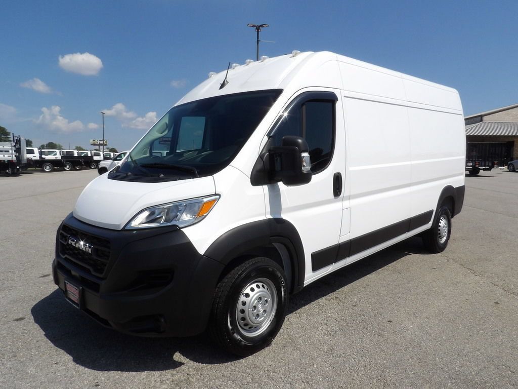 Used 2024 RAM ProMaster 2500 FWD image 3