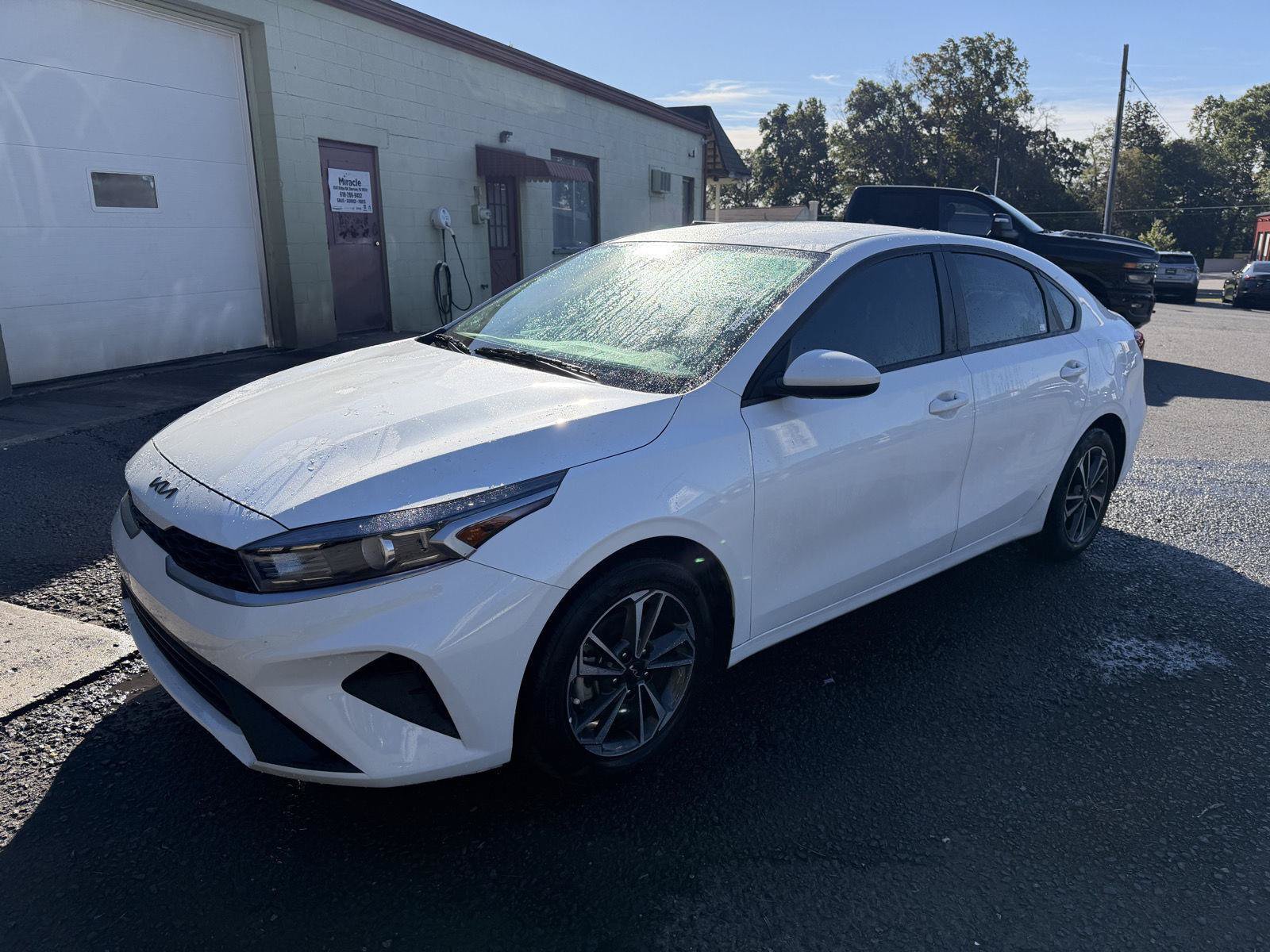 Used 2024 Kia Forte LXS FWD image 8
