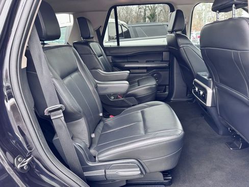 Used 2024 Ford Expedition XLT image 26