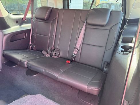 Used 2019 Chevrolet Suburban Premier RWD image 20