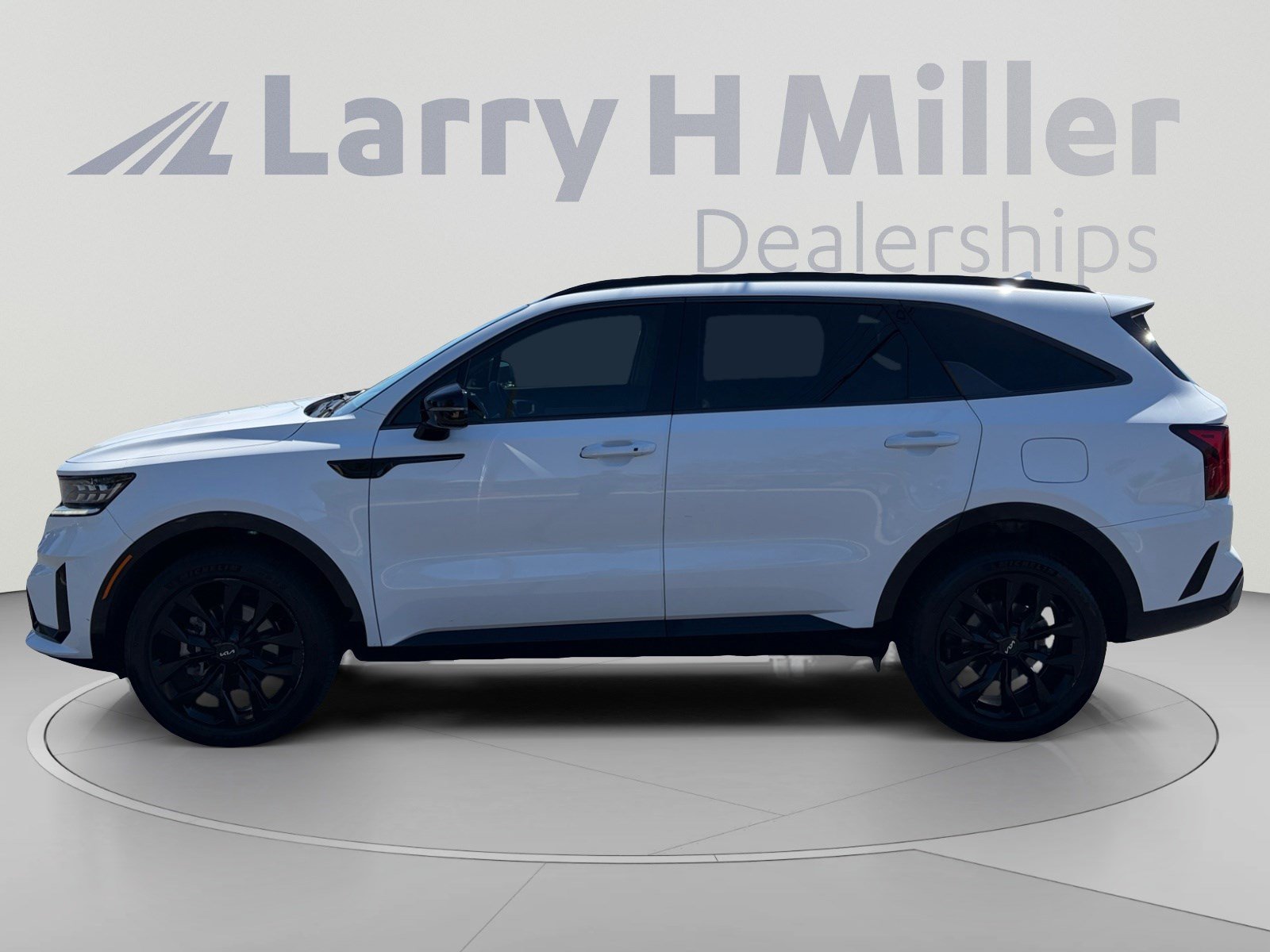 Used 2023 Kia Sorento SX AWD/4WD image 2