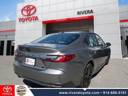 Certified 2025 Toyota Camry SE image 6