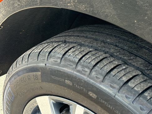 Used 2024 Chevrolet Equinox Premier image 10