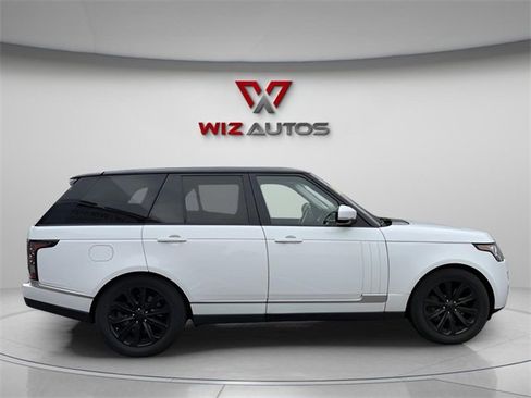 Used 2017 Land Rover Range Rover HSE image 8