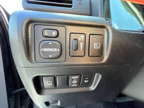 Used 2023 Toyota 4Runner Limited AWD/4WD image 22