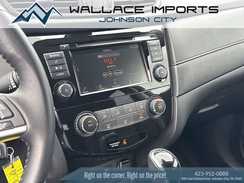 Used 2020 Nissan Rogue S w/ Special Edition Package FWD image 21