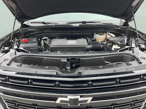 Used 2023 Chevrolet Suburban RST w/ Sport Performance Package AWD/4WD image 26
