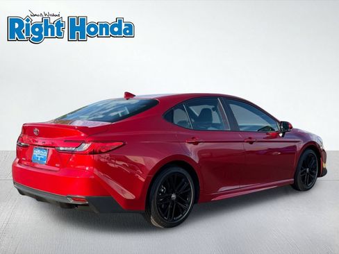 Used 2025 Toyota Camry SE w/ Multimedia Upgrade Package FWD image 8
