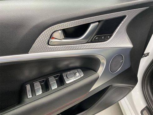 Used 2022 Genesis G70 3.3T w/ Sport Advanced Package image 19