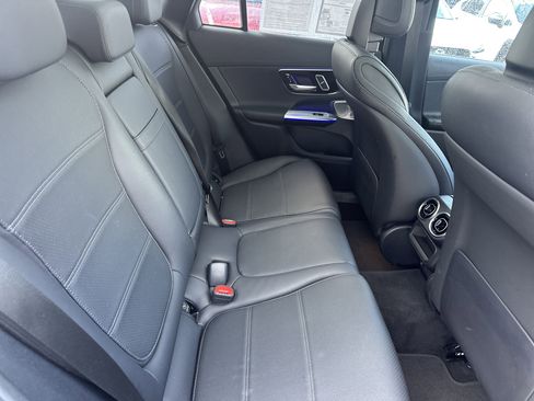 Used 2023 Mercedes-Benz GLC 300 4MATIC image 14