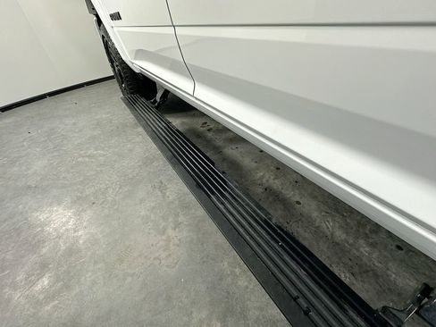 Used 2025 RAM 2500 Limited AWD/4WD image 38