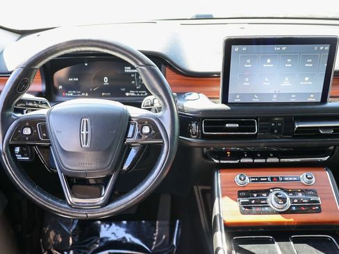 Certified 2020 Lincoln Aviator Reserve w/ Equipment Group 202A AWD/4WD image 8