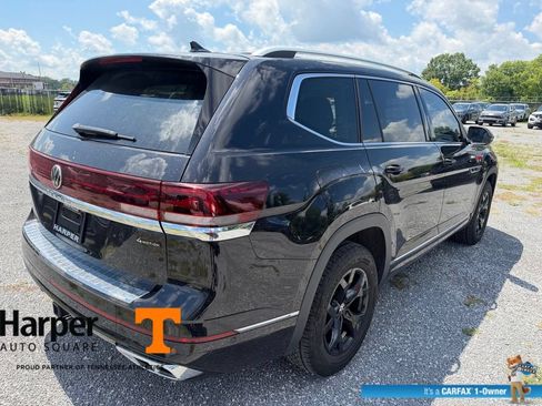 Used 2024 Volkswagen Atlas SEL Premium R-Line AWD/4WD image 5