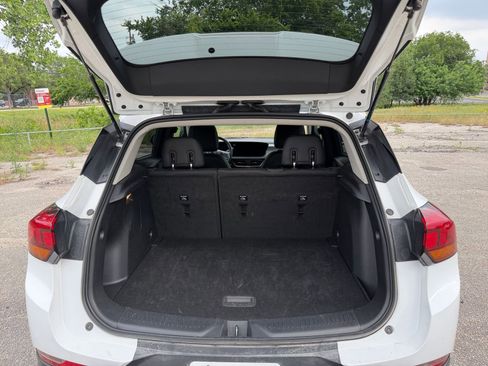 Used 2025 Buick Encore GX Preferred FWD image 30