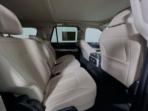 Used 2024 Ford Expedition Max Limited RWD image 33
