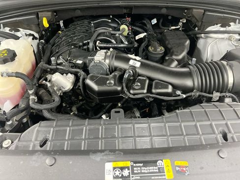 Used 2022 Jeep Grand Cherokee L Laredo w/ Luxury Tech Group I AWD/4WD image 24