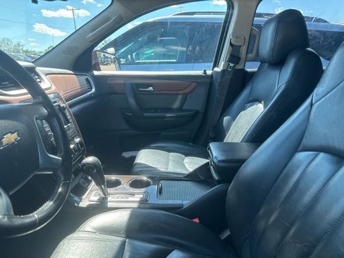Used 2016 Chevrolet Traverse LT w/ Traveler's Package FWD image 31