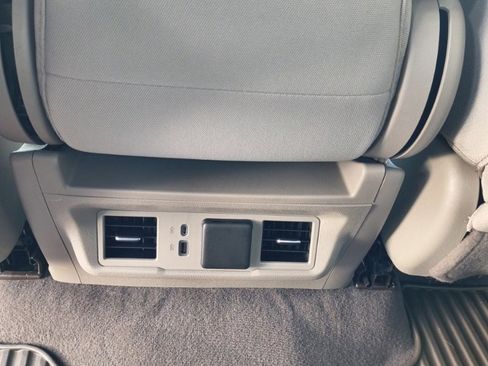 Used 2025 Chevrolet Silverado 1500 LT image 22