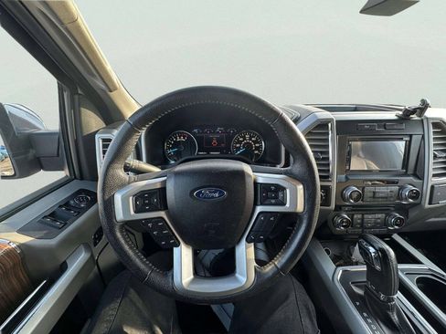 Used 2015 Ford F150 Lariat w/ Equipment Group 502A Luxury AWD/4WD image 20