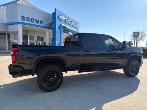 Used 2024 Chevrolet Silverado 2500 ZR2 w/ Technology Package image 16