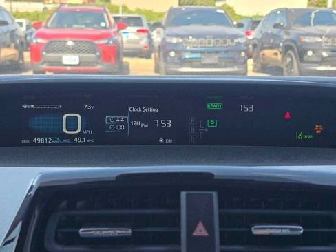 Used 2020 Toyota Prius LE AWD/4WD image 7
