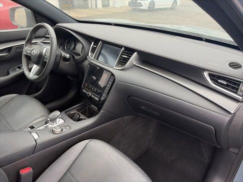 Used 2023 INFINITI QX55 Essential image 5