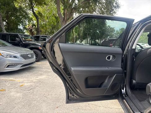 Used 2024 Hyundai Ioniq 5 SEL AWD/4WD image 17