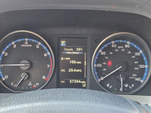 Used 2018 Toyota RAV4 LE image 11